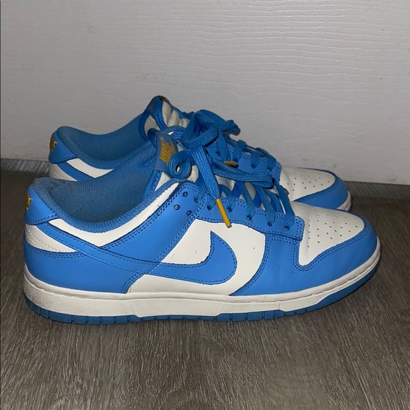 Nike Dunks Wmns 9.5 - Picture 2 of 8